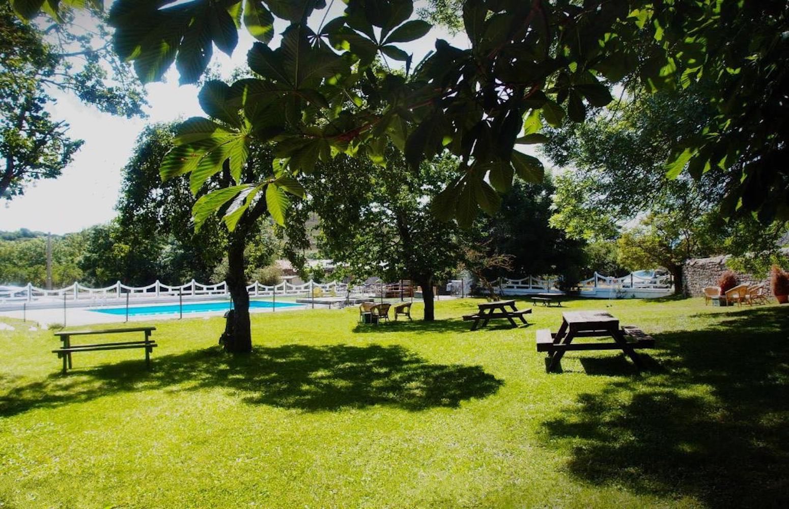 hotel cantabria piscina